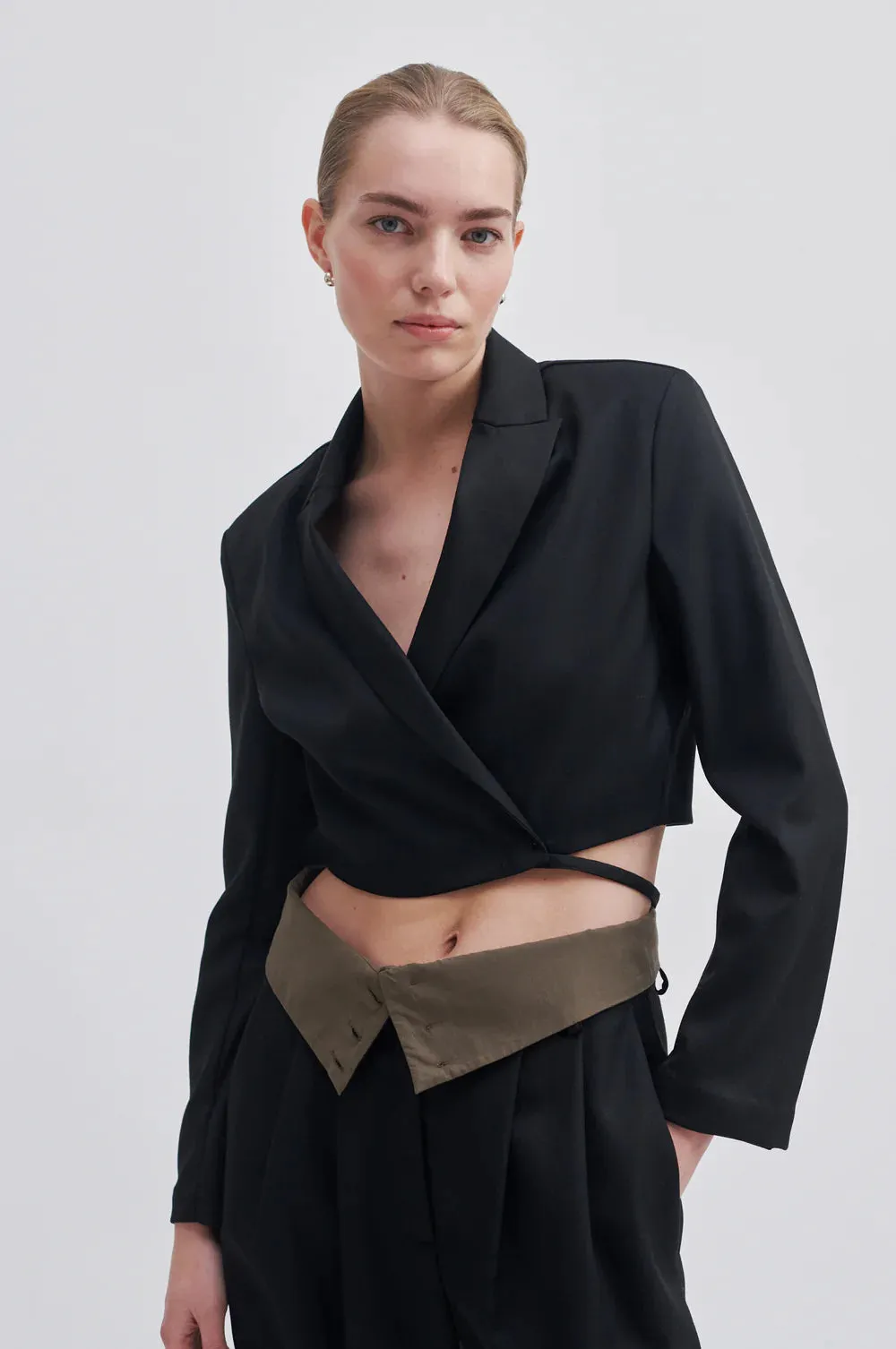 Almanda Cropped Blazer ON SALE