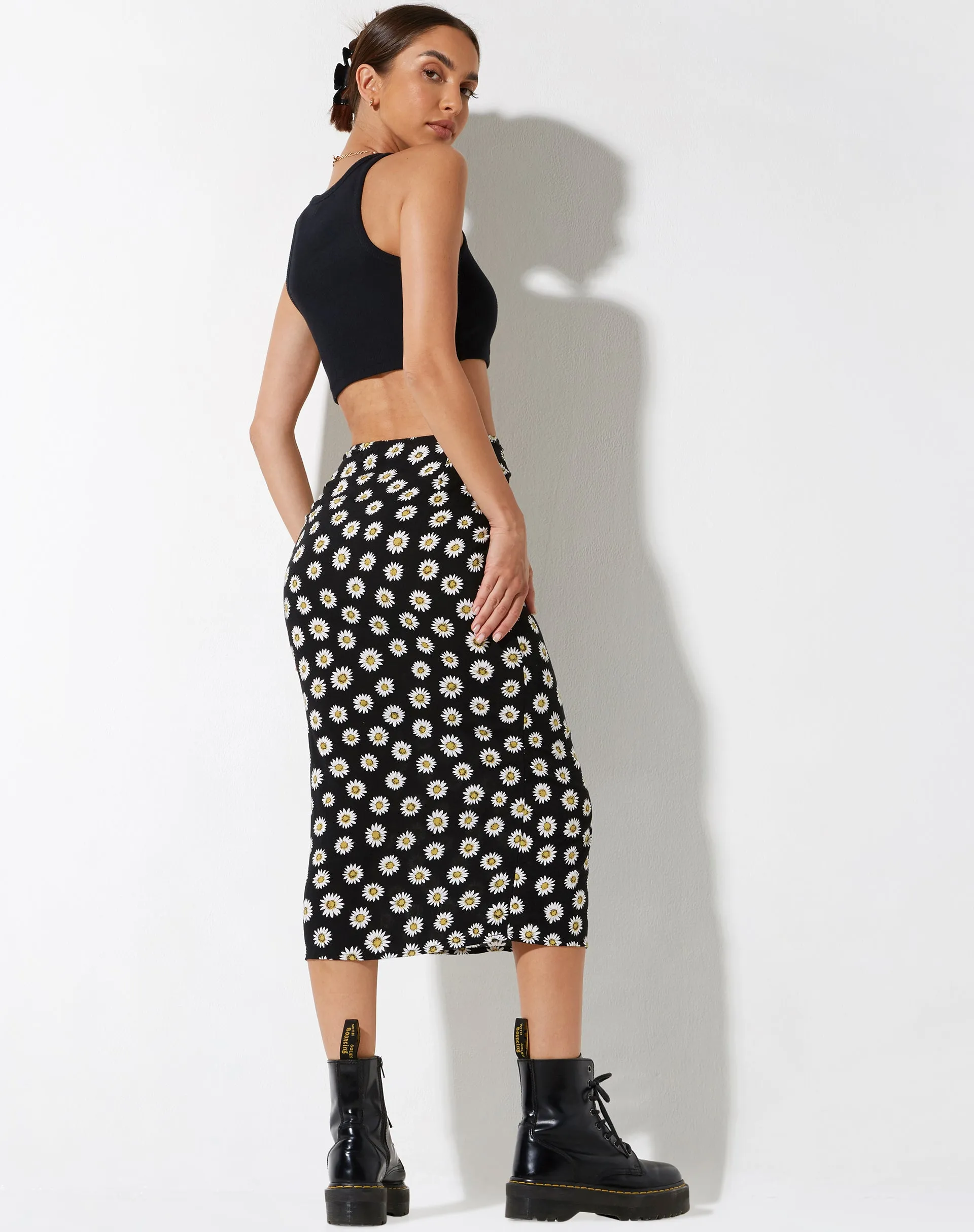 Harriet Midi Skirt in Grunge Daisy Black