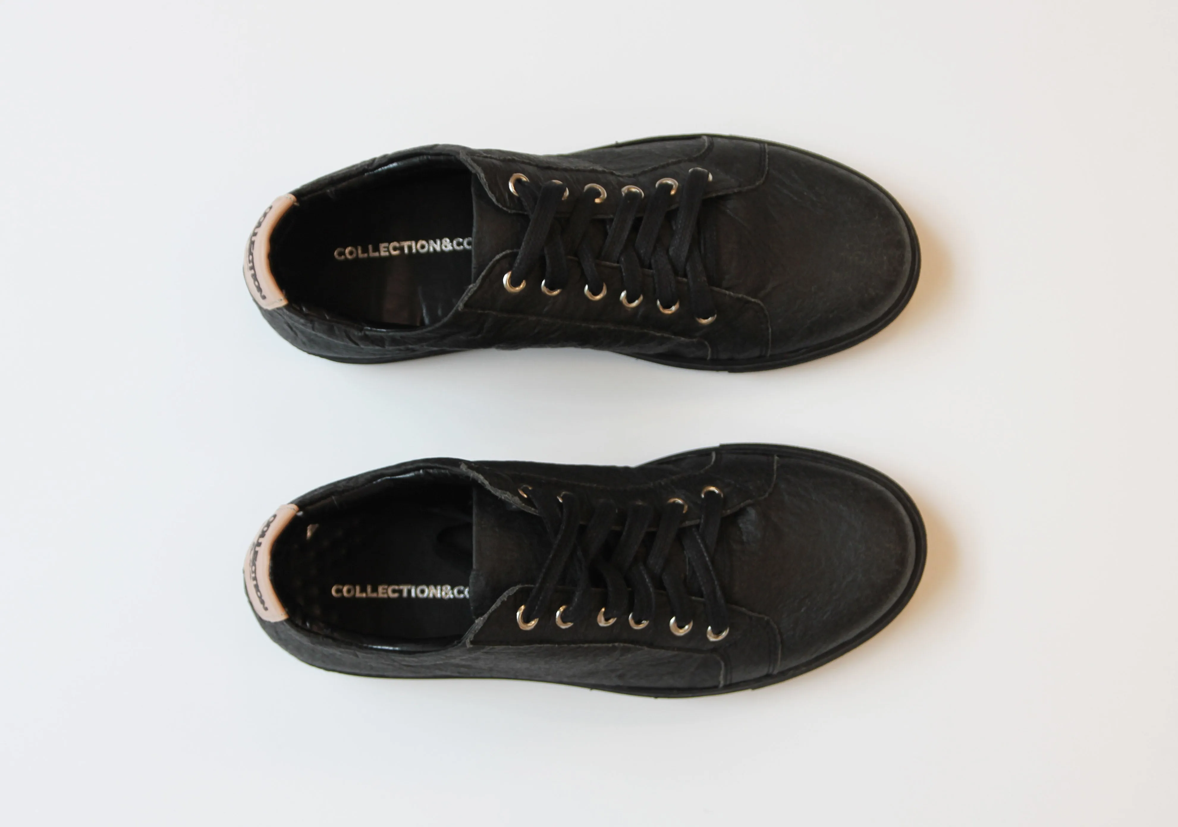 KARPOS Black Piñatex® Unisex Sneaker